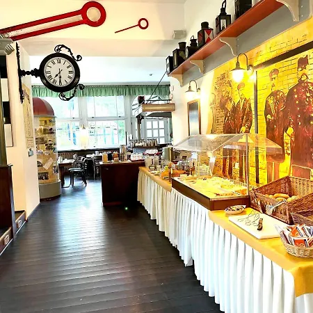 Alter Bahnhof Garni Hotel Prerow