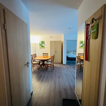 Alter Bahnhof Garni 3* 프레로