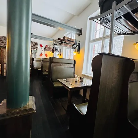 Alter Bahnhof Garni 3* 프레로